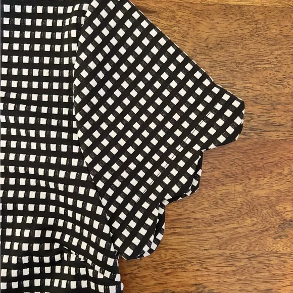 Anthropologie Pleione Gingham Black and White Checkered Women Top Scalloped - Picture 4 of 6